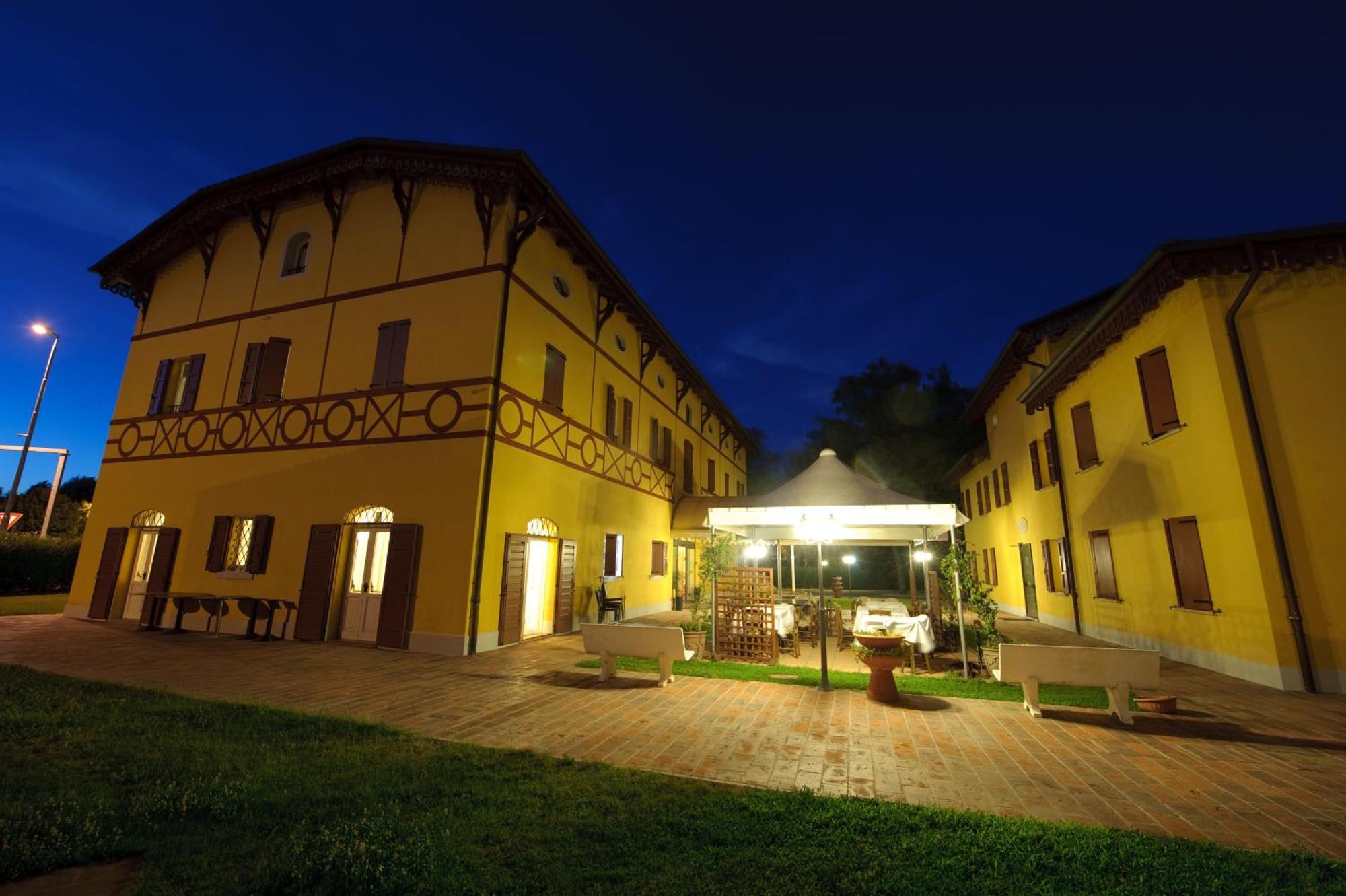 Corte Degli Estensi Hotel Formigine